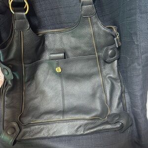 Elegant Black Leather Messenger Bag